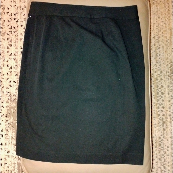 Ralph Lauren Black Pencil Skirt with Buckle Detail, Sz 10 - Picture 11 of 12
